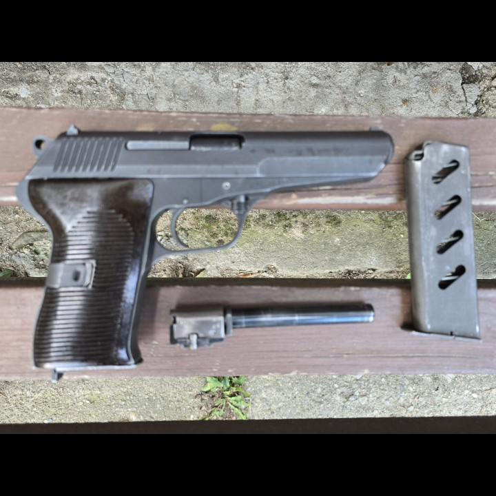 CZ vz.52, ráže 7,62x25 Tokarev + výměnná hlaveň v ráži 9 mm Luger